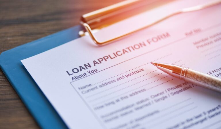 mortgage-applications-fall-despite-declining-mortgage-rates
